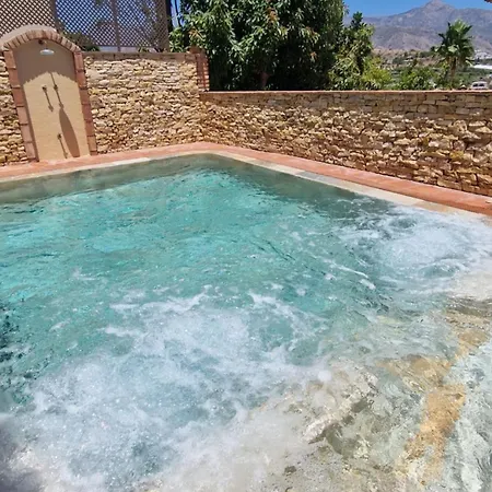 Deluxe Silhouse * Nerja